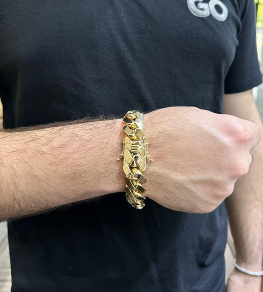 New 14K Miami Cuban Bracelet (17.7MM). H.J™️