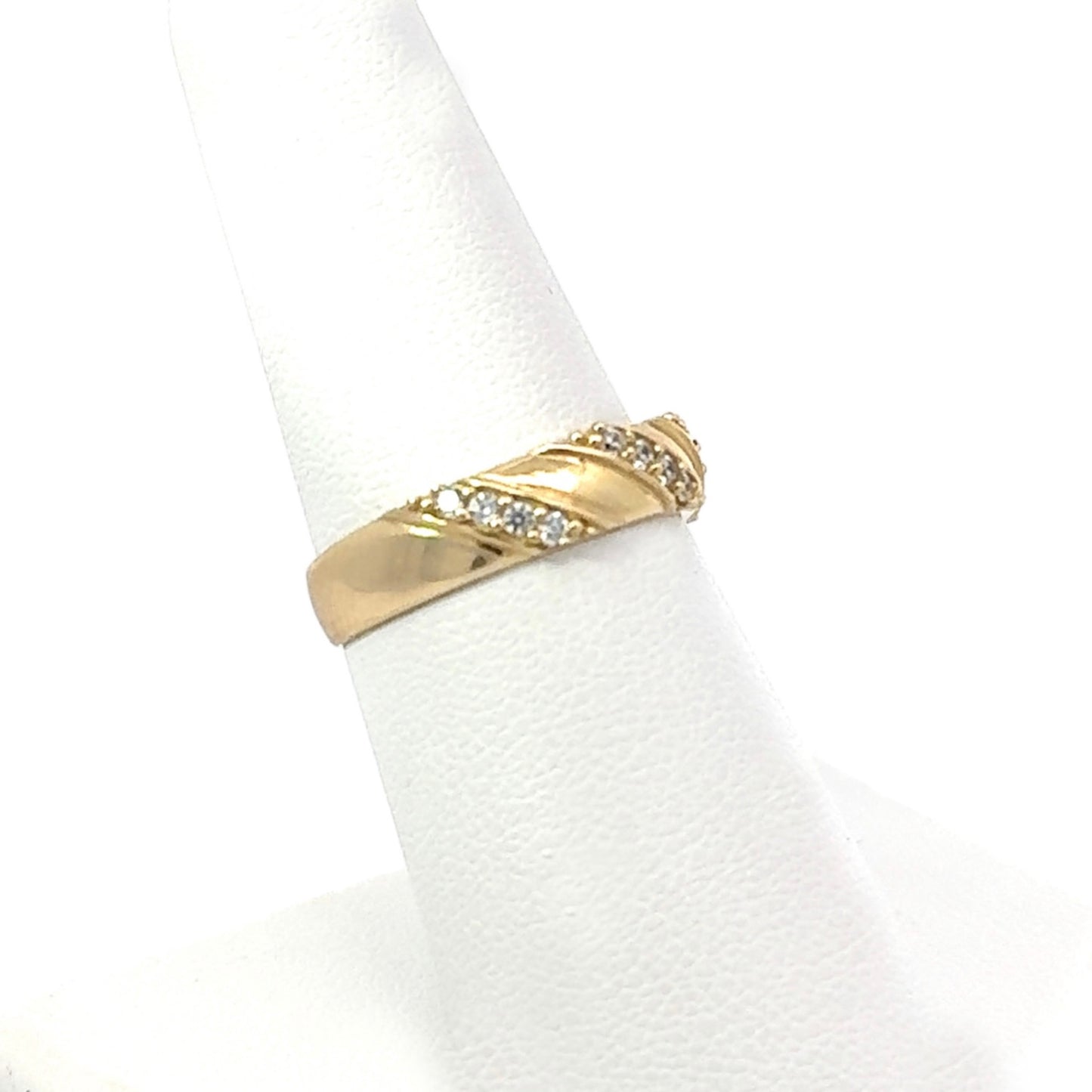 New 14K CZ Wedding Band. H.J™️