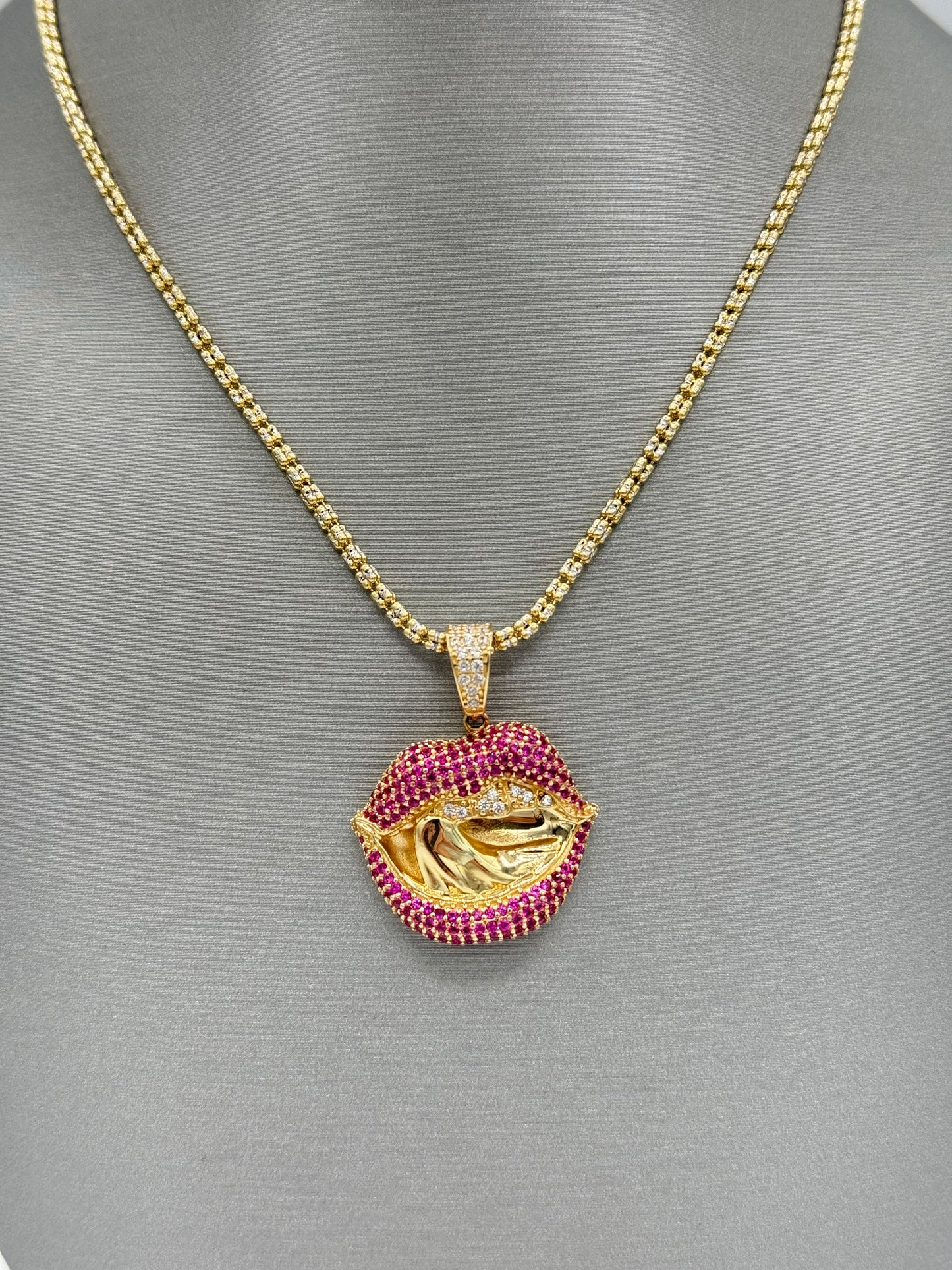 New 14K CZ Lips Pendant & Ice Chain H.J™️